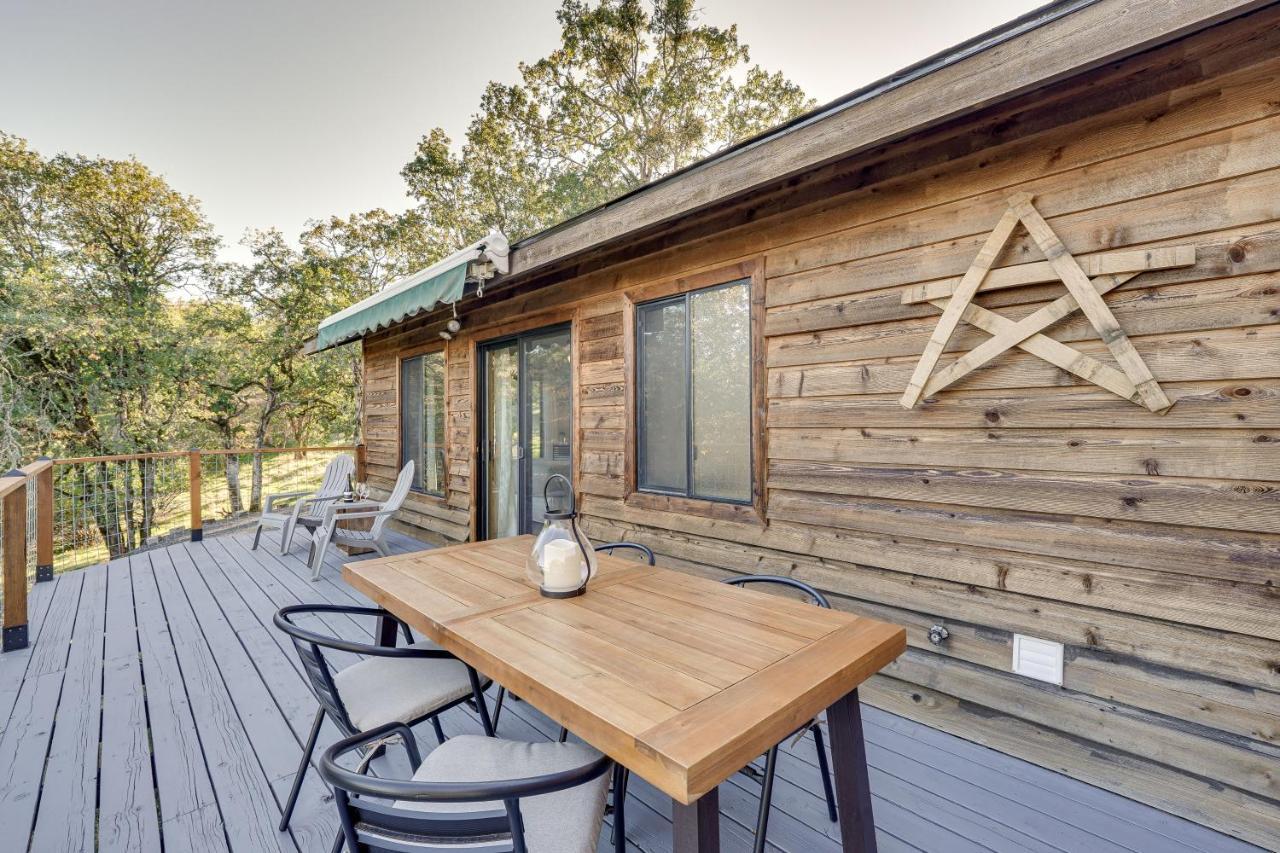 Cozy Central Point Bungalow On Working Winery! Eksteriør bilde